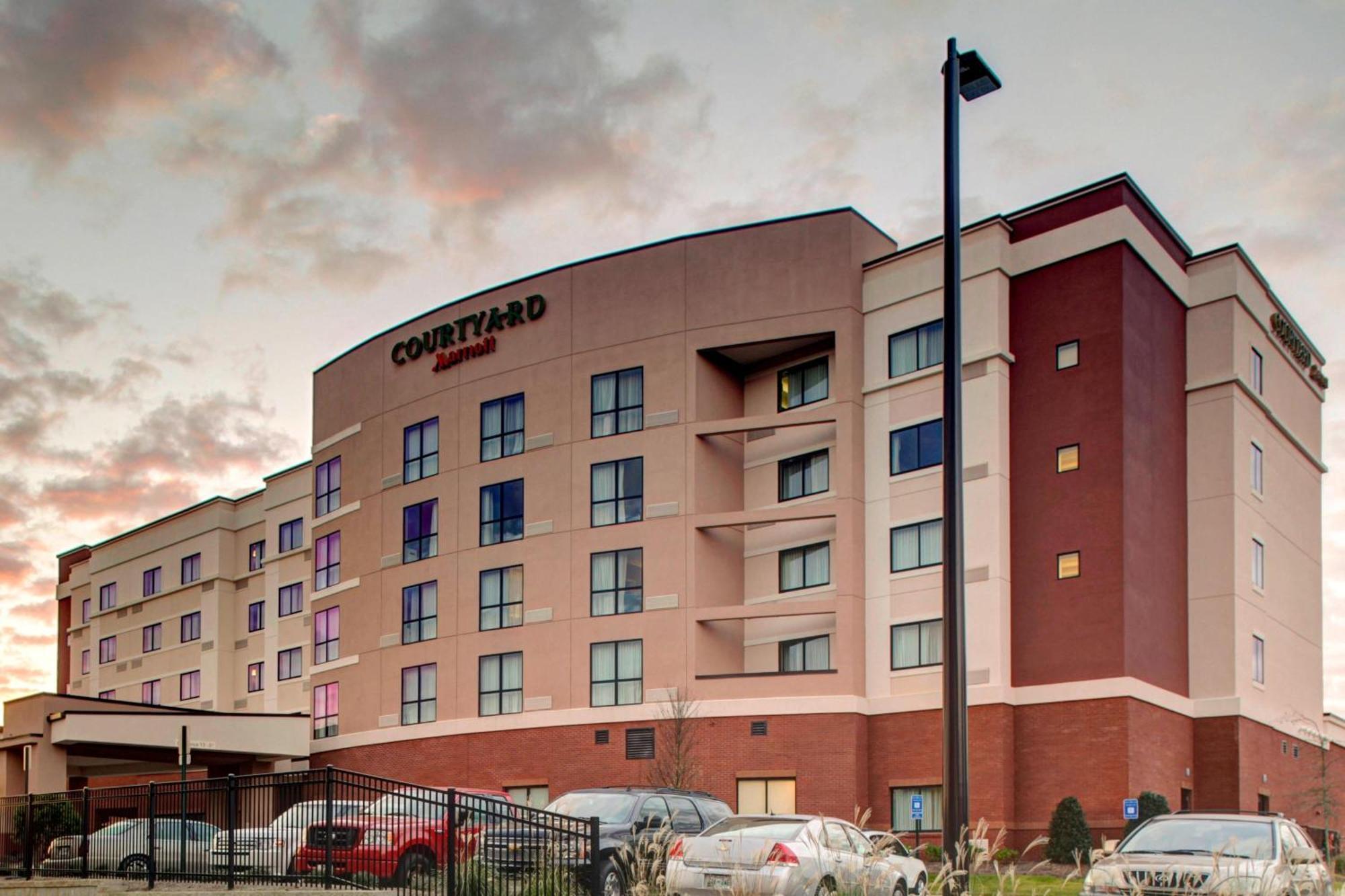 Courtyard By Marriott Carrollton Hotel Bagian luar foto