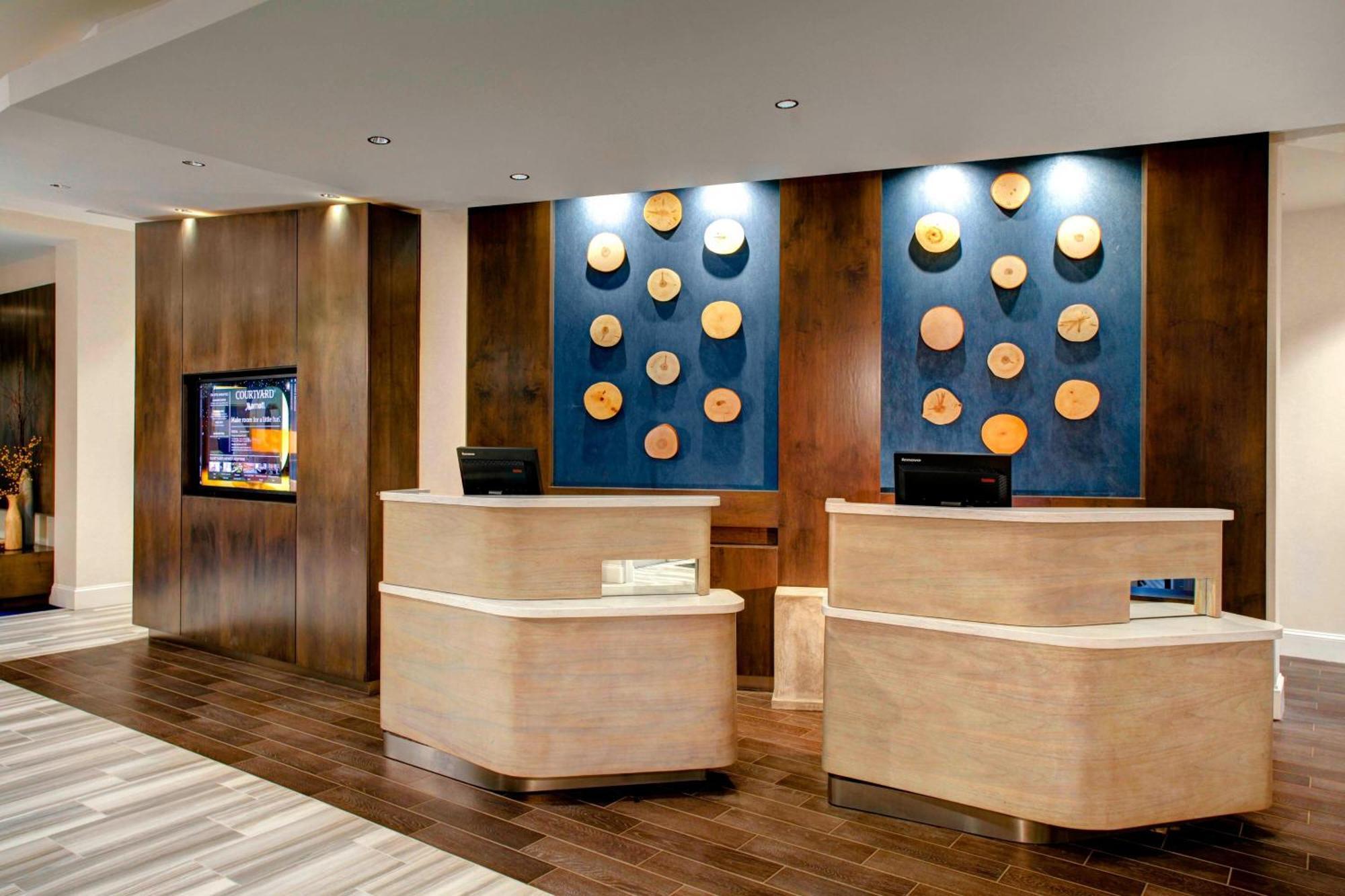 Courtyard By Marriott Carrollton Hotel Bagian luar foto