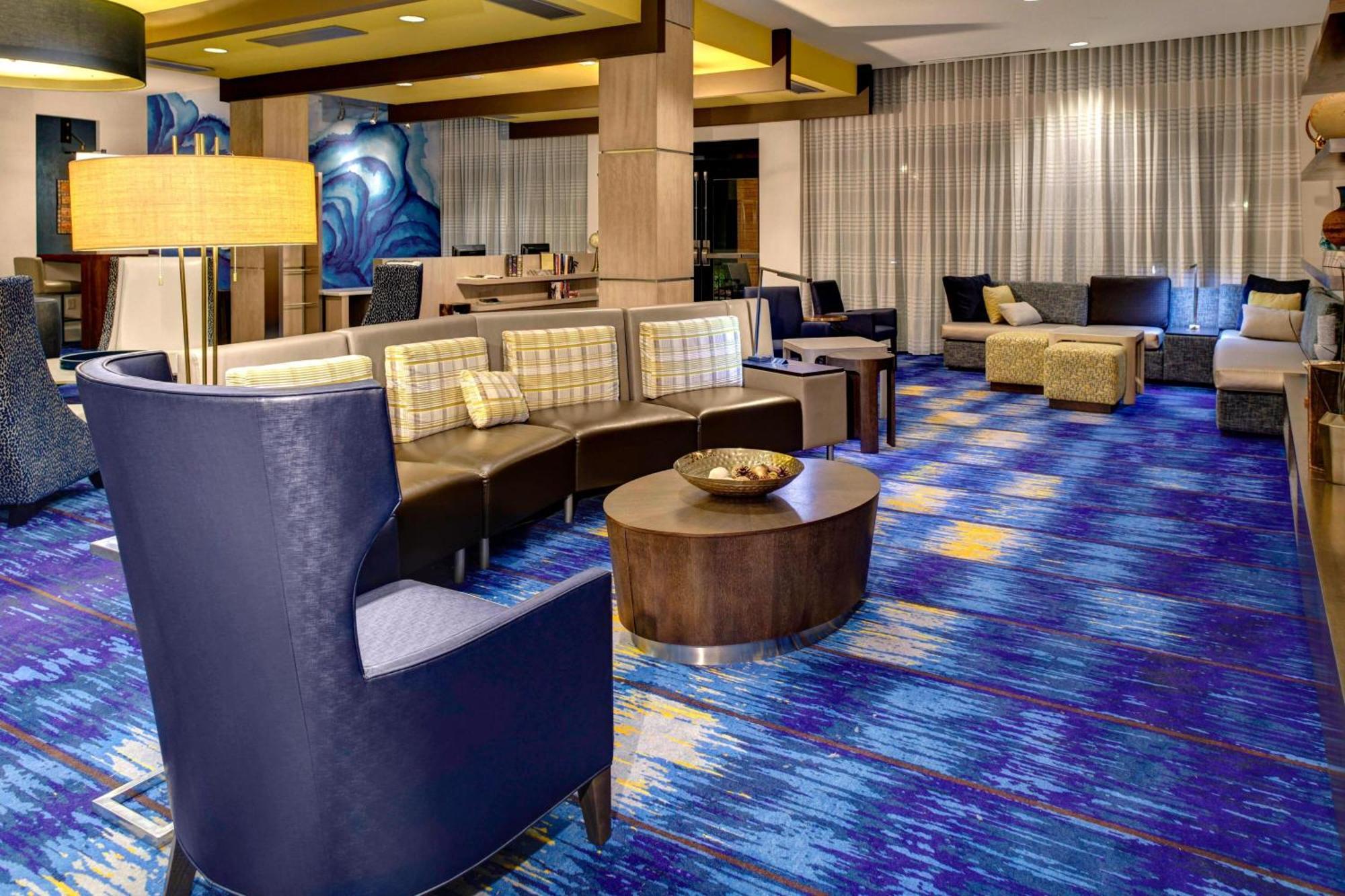 Courtyard By Marriott Carrollton Hotel Bagian luar foto