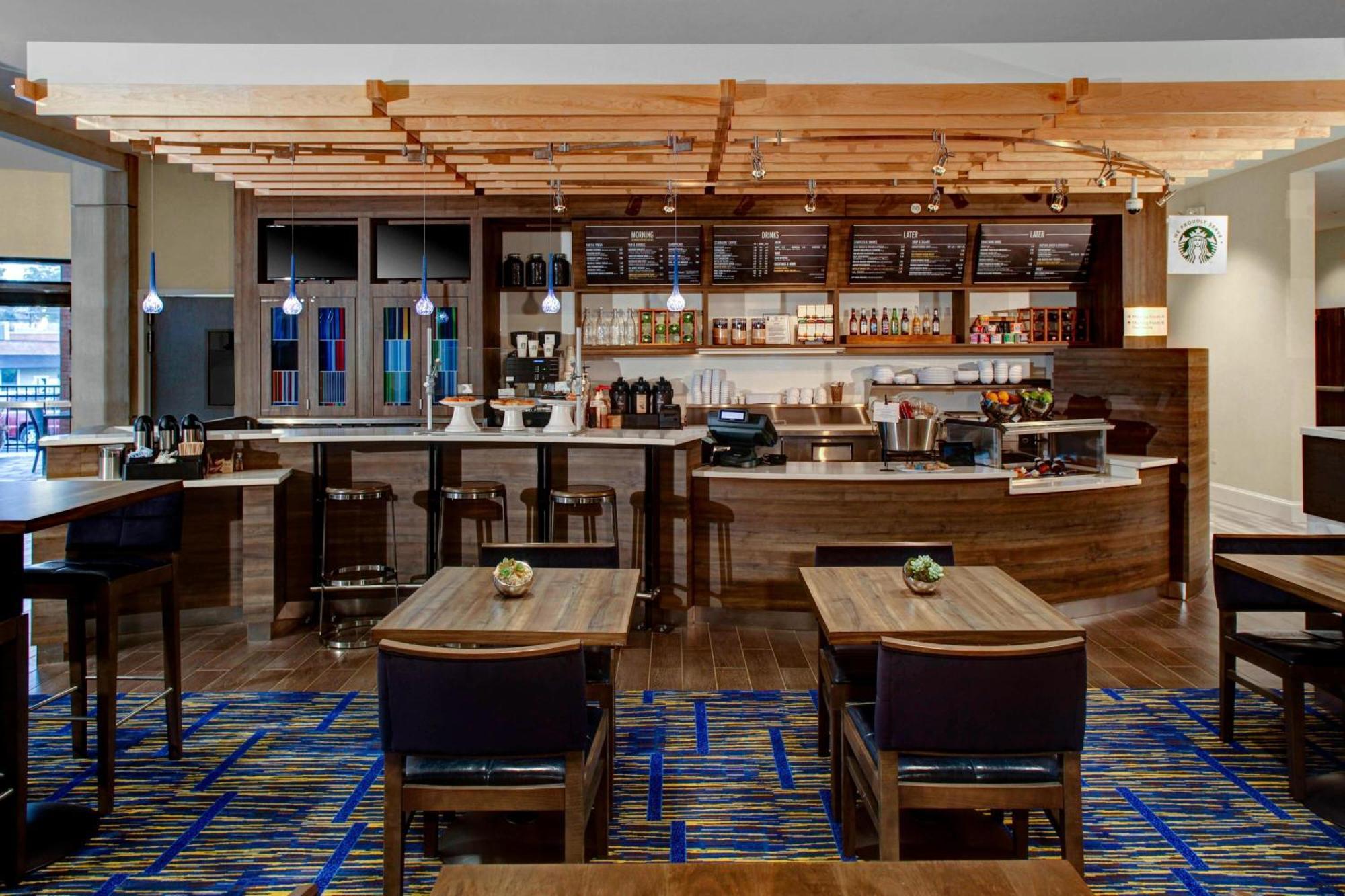 Courtyard By Marriott Carrollton Hotel Bagian luar foto