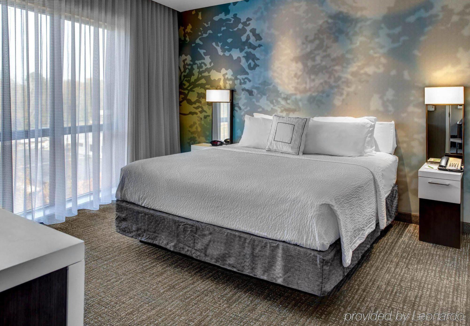 Courtyard By Marriott Carrollton Hotel Bagian luar foto