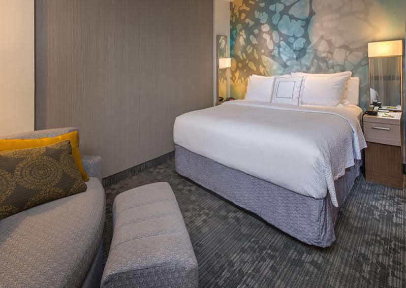 Courtyard By Marriott Carrollton Hotel Bagian luar foto