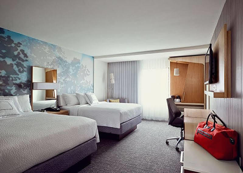 Courtyard By Marriott Carrollton Hotel Bagian luar foto